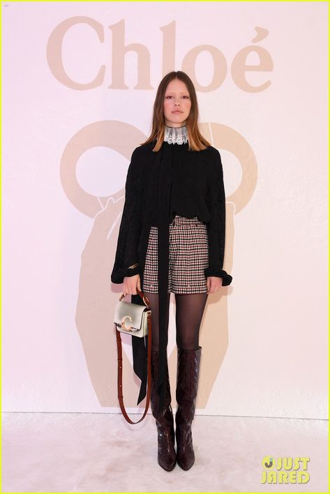 Mia Goth Outfit, X Costume Mia Goth, Pearl Cosplay Mia Goth, Goth Prep, Mia Goth Pearl, Mia Goth Anya Taylor Joy, Pearl 2022 Mia Goth, Fashion Week Front Row, Mia Goth