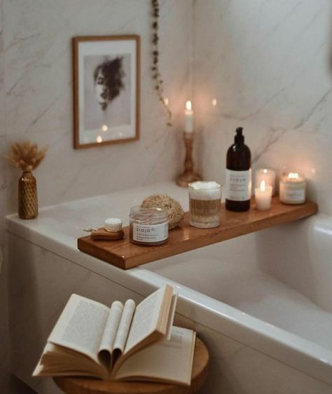 Cozy Bath, Bath Aesthetic, Cozy Bathroom, Candle Picture, Candles Photography, Relaxing Bath, Bath Tub, Home Spa, Bathroom Organization