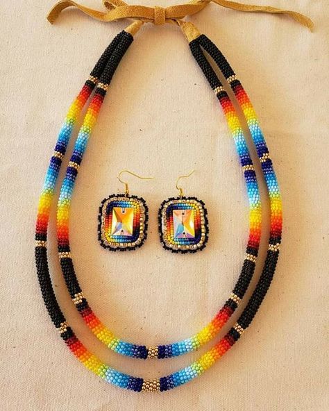 Beaded Rope Earrings, Beaded Necklace Native American, Native Beaded Keychains, Beaded Rope Necklace Native, Seed Bead Necklace Tutorials, Native American Beaded Necklace, Beaded Lanyards Native American, Beaded Lanyard, Beaded Keychains Patterns