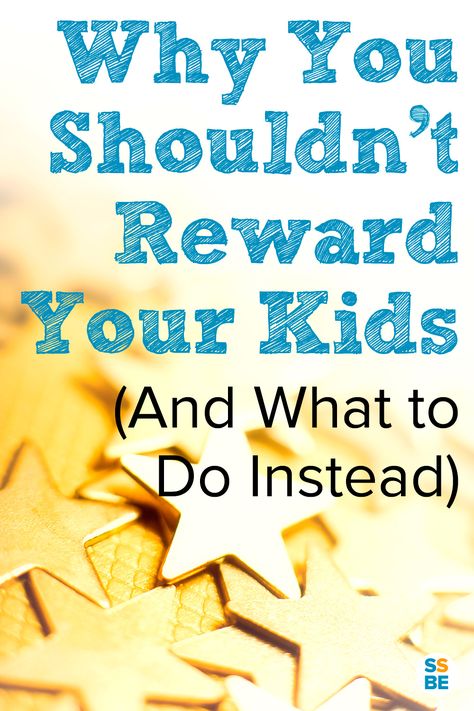 Most parents use a reward system for kids, from potty training to chores. Here's why you shouldn't reward your kids (and what to do instead): Behavior Chart Toddler, Reward System For Kids, Potty Training Boys, Behavior Rewards, Toddler Behavior, Kids Rewards, Potty Training Tips, Intrinsic Motivation, Parenting Help