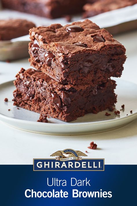 Calling all Ghirardelli Brownie Lovers! These Ultra Dark Chocolate Brownies are made with our new 100% Cacao Chocolate Chips! Their deep, dark chocolate flavor will satisfy all of your chocolate cravings! #GhirardelliBaking #aBiteBetter Ghirardelli Brownies Recipe, Ghirardelli Brownies Copycat, Gheridelli Brownie Recipe, Giardelli Brownie Mix Recipes, Brownie Cookies From Mix Boxes Ghiradelli, Brownie Variations, Ghirardelli Brownies, Ghirardelli Recipes, Assorted Brownies