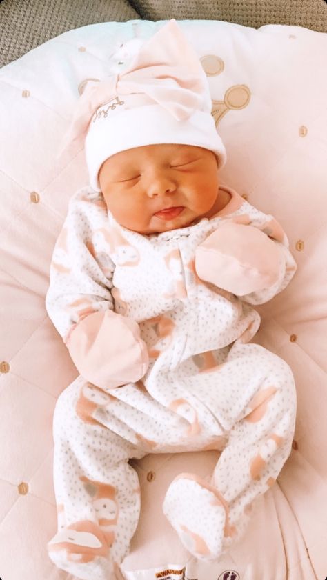 Newborn Congratulations, Baby Fashion Newborn, New Born Baby Girl, Baby Gril, Cute Babys, Newborn Baby Dolls, Foto Baby