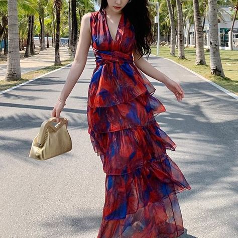 Floral Dress Fashion, Korea Dress, Vintage Midi Dresses, Marine Uniform, Beach Vacations, Beach Maxi Dress, Elegant Skirt, Maxi Robes, Vintage Maxi Dress