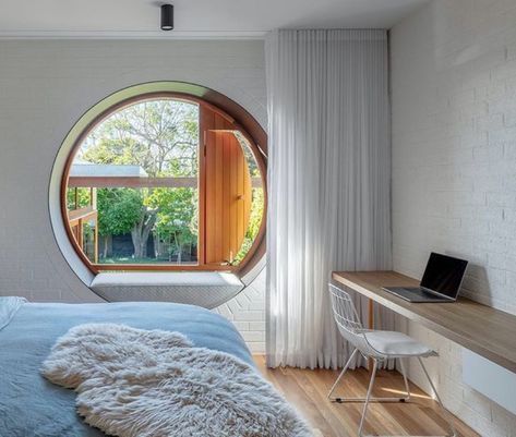 Totoro House, Round Window, Prefab Homes, Mid Century House, Decoration Design, Inspired Homes, Mid Century Design, Modern Bedroom, Interior Spaces