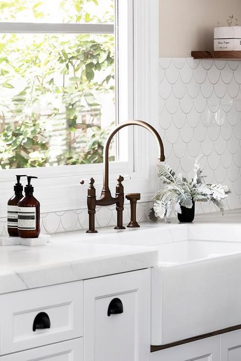 White Kitchen with White Fish Scale Tile Backsplash - Transitional - Kitchen Pinboard Inspiration, Fish Scale Tile Backsplash, Butlers Sink, White Kitchen Marble Backsplash, White Fish Scale Tile, Reno Kitchen, Black Kitchen Taps, Marble Backsplash Kitchen, White Marble Kitchen