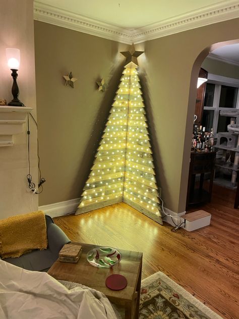 The tree has hinges and folds flat for storage! Cat Proof Christmas Tree, Cat Proofing, Christmas Tree Diy, Unique Holiday Decor, Diy Tree, Creative Christmas Trees, Christmas Inspo, Unique Trees, Old Christmas