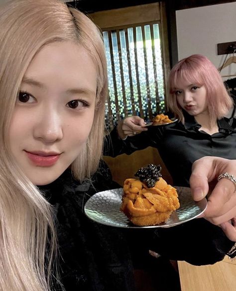 Last Dinner, Turning 25, Lisa Rosé, My Bestie, Lalisa Manobal, Date Dinner, Dinner Date, Park Chaeyoung, Rosé Blackpink