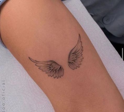 Small Angel Wing Tattoo On Back, Detailed Angel Wings Tattoo, Tattoos For Arms Women, Angel Wing Tattoo Designs For Women, Invincible Tattoo, Wings Tramp Stamp, Angel Wing Wrist Tattoo, Simple Angel Tattoos, Angel Wings Tattoos