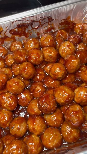 Baby Shower Meatball Recipes, Baby Shower Food Black People, Baby Shower Meatballs, Shower Meatballs, Oven Meatballs Recipe, Brown Sugar Bbq Sauce, Appetizer Night, Food Tray Ideas, Meatballs Frozen