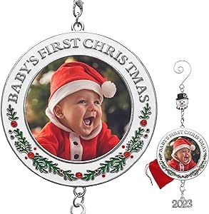 Christmas Picture Frames, First Christmas Photos, Xmas Pictures, Picture Ornaments, Gift Storage, Santa Pictures, Photo Christmas Ornaments, Christmas Favorites, Baby First Christmas Ornament