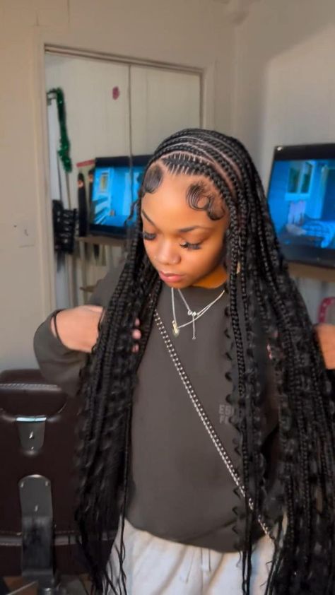 Box Braids For Back To School, 8 Grade Hairstyles, Fast Braided Hairstyles For Black Women, Hairstyles For 9th Graders Black, Quick Back To School Hairstyles Black, Cute Hairstyles For Birthday Braids, Bck 2 School Hairstyles Braids, Braids Going Down On Both Sides, Backtoschool Hairstyles Black Braids