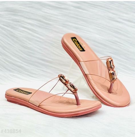 Rashid Khan, Pretty Sandals, Fashion Shoes Heels, Moccasins Mens, Sandals Flat, Girly Shoes, Stylish Sandals, Slipper Sandals, Women Sandals