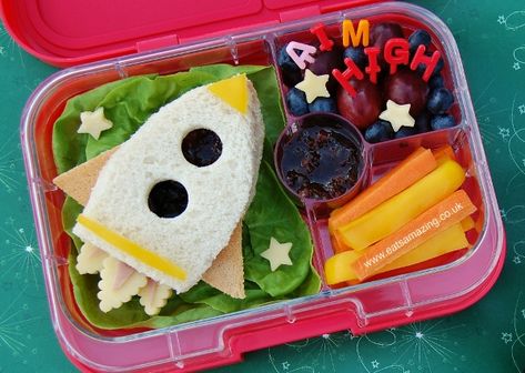 Rocket Sandwich Bento School Lunch Idea from Eats Amazing UK Fun Sandwiches For Kids, Fun Kid Lunch, Creative Sandwich, Kids Lunch Box Meals, Bento Box Lunch For Kids, Kindergarten Lunch, Preschool Lunch, Fruit And Veggies, Healthy Lunches For Kids