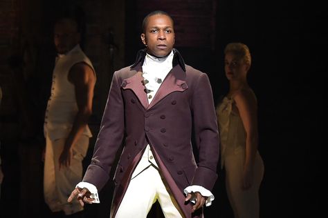 Hamilton Burr costume Aaron Burr Hamilton, Aaron Burr Sir, Hamilton Costume, Hamilton Star, Hamilton Outfits, Leslie Odom, Leslie Odom Jr, Aaron Burr, Hamilton Musical