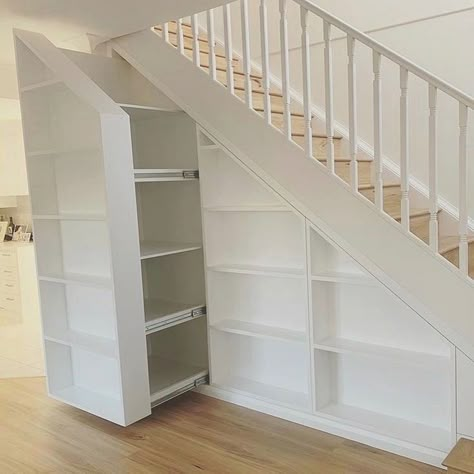 Stairs Shoe Storage, Under Stairs Shoe Storage, Under Stairs Space, Under Stairs Storage Ideas, Stairs Storage Ideas, Under Stairs Storage Solutions, Stair Nook, تحت الدرج, Under Stairs Storage