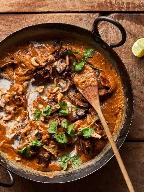 Mighty mushroom curry | Jamie Oliver recipes Yorkshire Pudding Recipe Jamie Oliver, Autumn Vegetarian Recipes, Jamie Oliver Fish Recipes, Easy Yorkshire Pudding, Saturday Recipes, Easy Yorkshire Pudding Recipe, Yorkshire Pudding Recipe, Veggie Dinners, Mushroom Curry