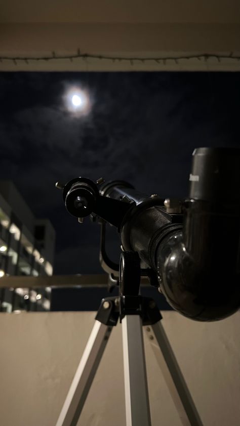 Astronomy Telescope Aesthetic, Simona Core, Telescope Aesthetic, Moon Telescope, Physics Major, Seth Capella, Astro Aesthetic, Pale Face, Aesthetic Galaxy