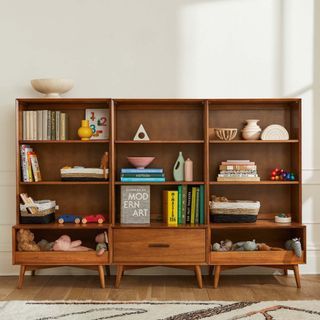 Vertical Living Room, Mid Century Hutch, Low Bookshelf, Living Room Shelving, Built In Wall Shelves, Mid Century Bookshelf, Wall Shelves Living Room, Low Bookshelves, Storage Hutch