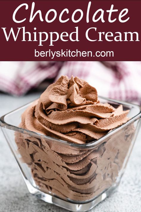 Cold Sweets, Chocolate Whipped Cream Frosting, Chocolate Chunk Brownies, Cake Mix Cupcakes, Whipped Cream Desserts, Black Color Hairstyles, Homemade Whipped Cream Recipe, Flavored Whipped Cream, Whipped Cream Recipe