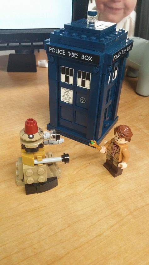 Give me back my fez! #DoctorWho #Lego Lego Doctor Who, The Lego Movie, Doctor Who Tardis, Lego Mecha, Lego Figures, Lego Minecraft, Torchwood, Lego Movie, Lego Stuff