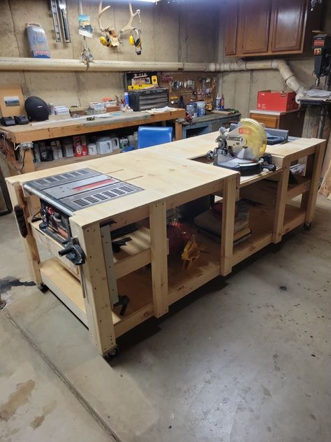 My weekend project to organize the shop Flip Workbench, Kitchen Ideas Outdoor, Kitchen Design Wood, Rolling Workbench, Kitchen Design Farmhouse, Workbench Plan, Workbench Ideas, Garage Workbench Plans, Garage Projects