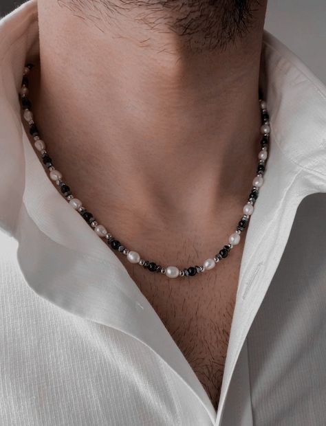 Guys Pearl Necklace, Mens Necklace Beads Handmade, Men With Pearl Necklace Outfit, Beaded Accessories For Men, Men Crystal Necklace, Mens Necklace Beads, Black Necklace Men, Beaded Necklace Men Aesthetic, Beaded Necklace Designs For Men