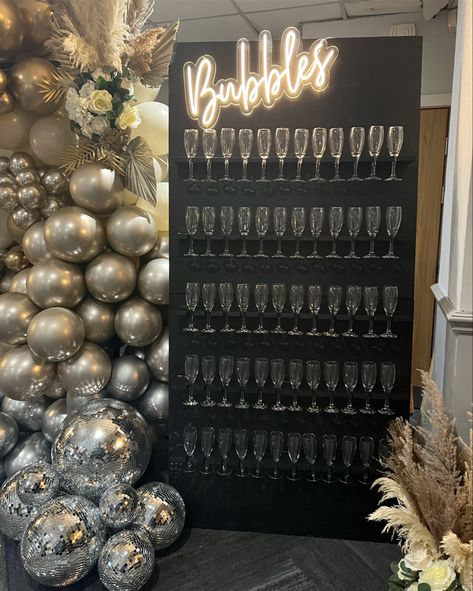 Everyone needs a bubbles wall for there party Bubbles And Bowties Theme, Bourbon And Bubbles Party Decor, Birthday Table Set Up For Men, Boujee Party, Launch Party Ideas, Poppin Bottles Baby, Bling Theme, Party Rental Ideas, Birthday 25