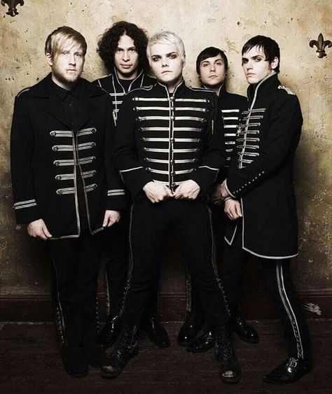 My Chemical Romance The Black Parade era The Black Parade, Black Parade, My Chemical, My Chemical Romance, The Black, Romance, Queen, Band, Black