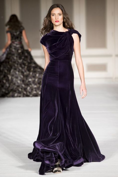 Fashionista Clothes, Velvet Fashion, Gorgeous Gowns, Fancy Dresses, London Fashion, Purple Dress, Dream Dress, London Fashion Week, Couture Fashion