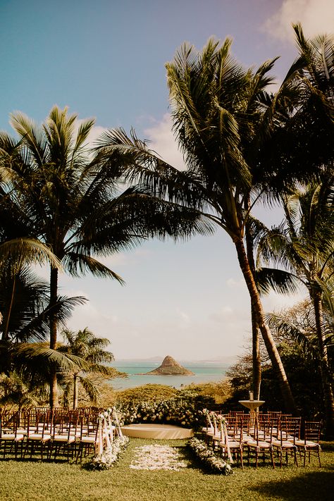 Hawaii Wedding Locations, Wedding Venues Tropical, Lanikuhonua Wedding Ceremony, Hawaii Mountain Wedding, Elegant Island Wedding, Hawaii Garden Wedding, Hawaii Wedding Inspiration, Hawaii Wedding Reception Decor, St Lucia Wedding Venues