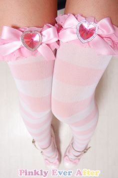 Kawaii Socks, Estilo Harajuku, Over Knee Socks, Rosa Pink, Cute Socks, J Fashion, Knee Socks, Kawaii Clothes, Harajuku Fashion