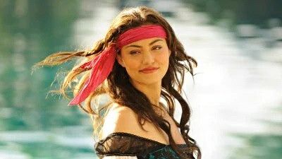 Nice out fit cleo h2o Phoebe Tonkin H2o, Rikki H2o, Cleo Sertori, No Ordinary Girl, H2o Just Add Water, H2o Mermaids, Water Icon, Mako Mermaids, Pirate Outfit