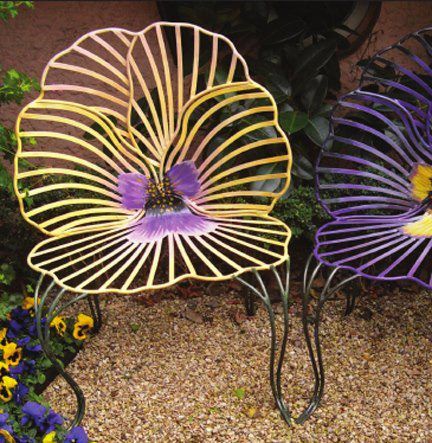 pansy chair I LOVE IT! Outdoor Flowers, Funky Furniture, Metal Chairs, Garden Chairs, Unique Furniture, Dream Garden, Garden And Yard, Pansies, Yard Art