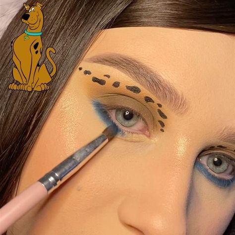 Scooby Doo Eye Makeup, Scooby Doo Make Up, Scooby Doo Makeup Dog, Scooby Do Makeup, Scooby Doo Makeup Looks, Scooby Makeup, Scooby Doo Makeup, Micro Eyeliner, Mystery Gang