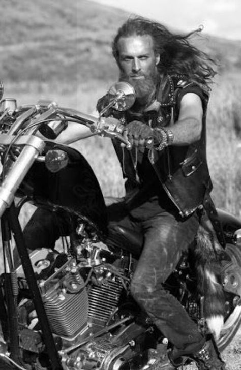 Biker Photos, Motorcycle Gang, Motorcycle Culture, Biker Lifestyle, Biker Art, Biker Life, Riding Motorcycle, Vintage Motorcycles, Racing Bikes