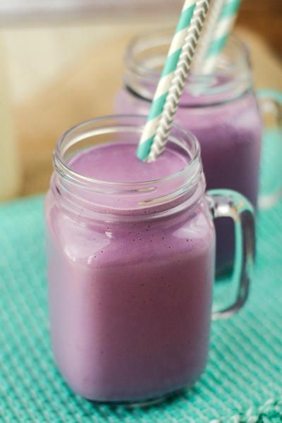 This Purple Cow milkshake is a deliciously different twist on milkshakes! Made with grape juice, your kids will ask for it again and again. Grape Juice Recipe, Frozen Grapes, Grape Recipes, Purple Cow, Milkshake Recipes, Grape Juice, Shake Recipes, Non Alcoholic Drinks, Juicing Recipes