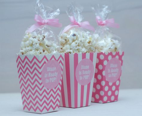 12 Custom Popcorn Box Favors - Personalized Labels - Baby Shower Favors - Ready to Pop - Pink Popcorn Boxes - Stripes - Dots - Chevrons Corn Ideas, Custom Popcorn Boxes, Popcorn Packaging, Pink Popcorn, Pop Baby Showers, Popcorn Boxes, Popcorn Party, Bridal Brunch Invitations, Banana Chips