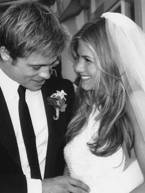 Brad Pitt Wedding, Jennifer Aniston Wedding, Brad Pitt, Jennifer Aniston, Black And White, White, Black