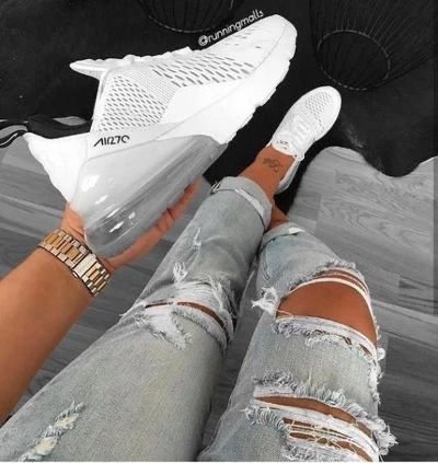 Wallpaper Nike, Sneaker Nike, Chicago Fashion, Dr Shoes, Cheap Sneakers, Kicks Shoes, Shoes Sneakers Nike, Nike Leggings, Nike Air Max 270