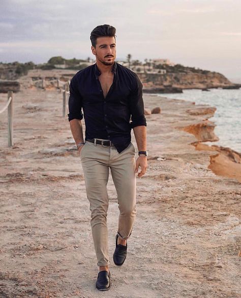 Formal Men Outfit, Mens Casual Outfits Summer, Men Fashion Casual Shirts, Formal Mens Fashion, Mens Fashion Smart, Mens Casual Dress Outfits, Mens Style Guide, Fashion Suits For Men, Mens Fashion Classy