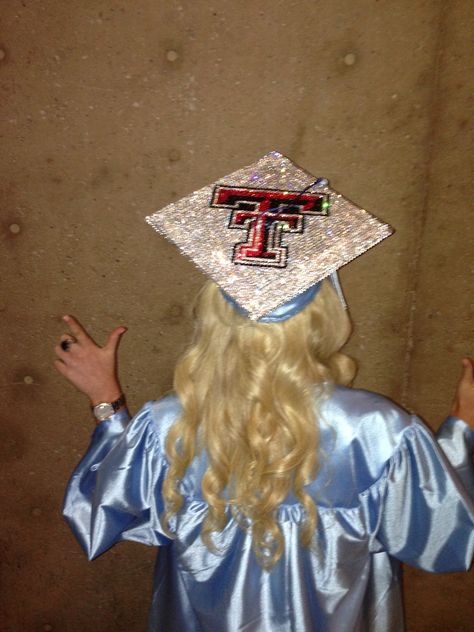 high school graduation Texas Tech grad cap Texas Tech Graduation Cap, Texas Tech Graduation Party Decorations, Texas Tech Graduation Party, Texas Tech Graduation Pictures, Texas Tech Senior Photos, Texas Tech Aesthetic, Graduation Vibes, Txst Grad Photos, Graduation Hat Designs