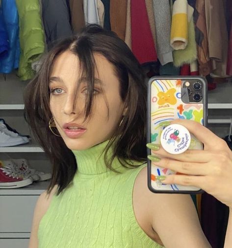 @emmachambie Finally went brunette! Emma chamberlain #emma #emmachamberlain #chamberlain #emmachambie #fashion #emmafashion #emmachamberlainfashion #hairstyles Short Dark Brown Hair, Emma Chamberlain, Cut My Hair, Dark Brown Hair, Aesthetic Hair, Dark Hair, Hair Looks, Hair Goals, New Hair