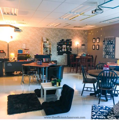 Cozy Classrooms Elementary, Vintage School Decor Classroom, Quiet Corner Classroom High School, High School Teacher Desk Ideas, Classroom Set Up Highschool, Make Classroom Feel Like Home, Comfy High School Classroom, Classroom Cozy Corner Ideas High School, Calm Classroom Decor High School