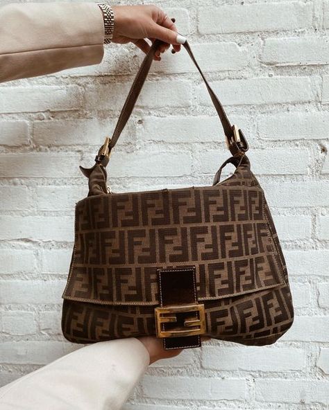 VINTASJE - VINTAGE LUXURY on Instagram: "For all the #fendi lovers 🤍👉🏼" Coach Aesthetic, Vintage Fendi Bag, Fendi Vintage, Fendi Bag, Vintage Fendi, Fendi Bags, Michael Kors Monogram, Fendi, Purse