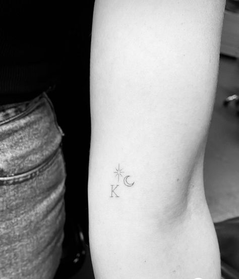 Initial Tattoo With Star, Pretty Initial Tattoos, Moon And Initial Tattoo, Tattoo Name Initials, Initial And Star Tattoo, Tiny Tattoos Moon And Stars, Star With Initials Tattoo, Star Initial Tattoo, Star Tattoo With Initials