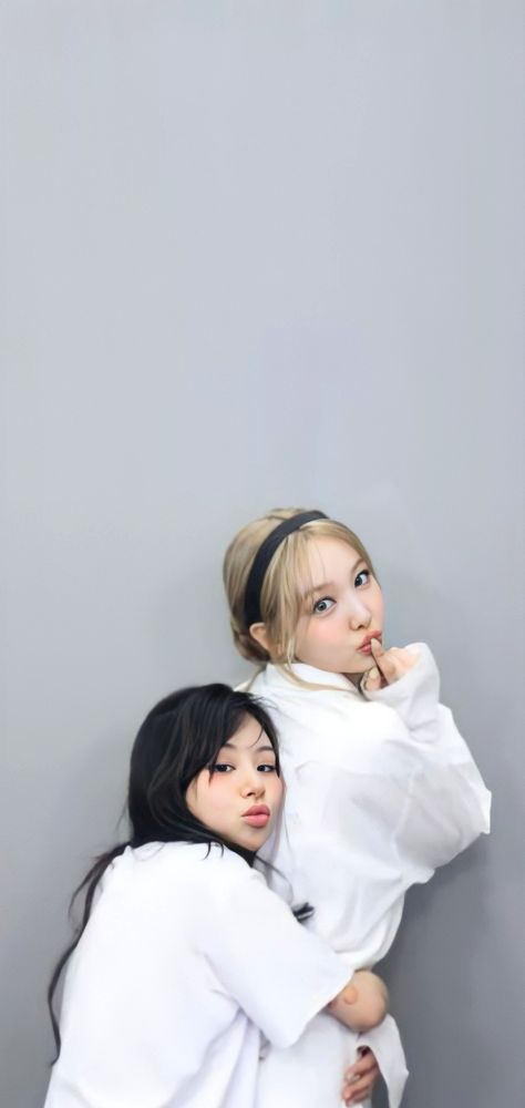 Nachaeng Wallpaper, Nayeon And Chaeyoung Wallpaper, Chaeyoung Y Nayeon, Nayeon Y Chae, Nayeon Wallpaper, Twice Wallpaper, Fandom Kpop, Twice Nayeon, Red Velvet