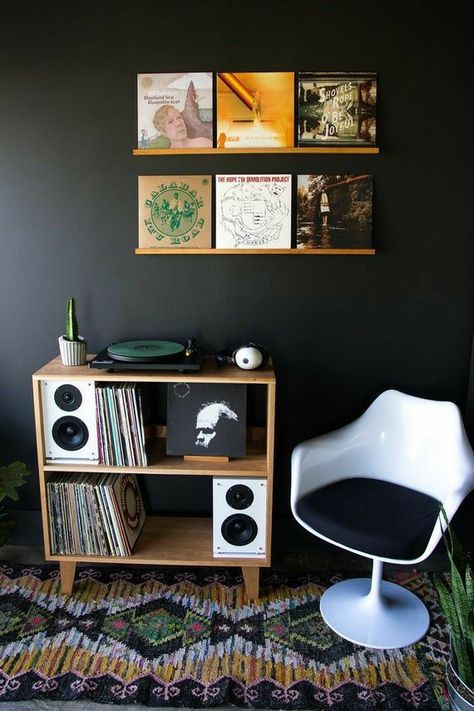 Vinyl Record Furniture, Vinyl Record Room, Home Music Rooms, Vinyl Room, Record Room, Favorite Albums, Audio Room, Record Players, Living Room Remodel