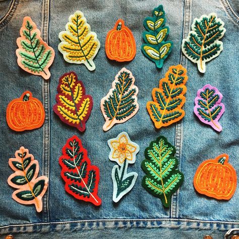 I’m literally so in love with these new patches y’all have no idea! I’ll have all of these cuties, along with some other cool stuff at @thehalfmoonmarket next weekend 💘✨✂️🌱🌿 Diy Patches Embroidery, Embroidered Patch Diy, Embroidery Patchwork, Felt Patch, Handmade Patch, Embroidered Jewelry, Embellished Bags, Cute Patches, Felt Embroidery