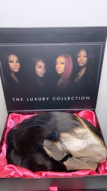 Wig Packaging Bags, Selling Wigs Business, Wig Business Photoshoot, Wig Packaging Ideas, Hair Business Names Ideas, Hair Packaging Ideas, Hair Company Photoshoot Ideas, Hair Brand Photoshoot Ideas, Hair Business Photoshoot Ideas