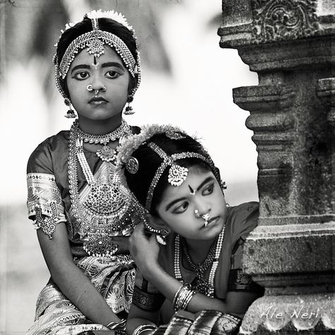 https://flic.kr/p/9WVMyu | Thanjavur - Tamil Nadu | "Tamil Eyes .13" on YouTube or Vimeo  www.aleneri.com Dance Of India, Indian Classical Dance, Vintage India, Indian Dance, Adventure Game, We Are The World, Ansel Adams, Interesting People, Foto Art